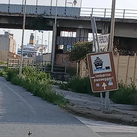 La Torretta Sul Porto Lägenhet